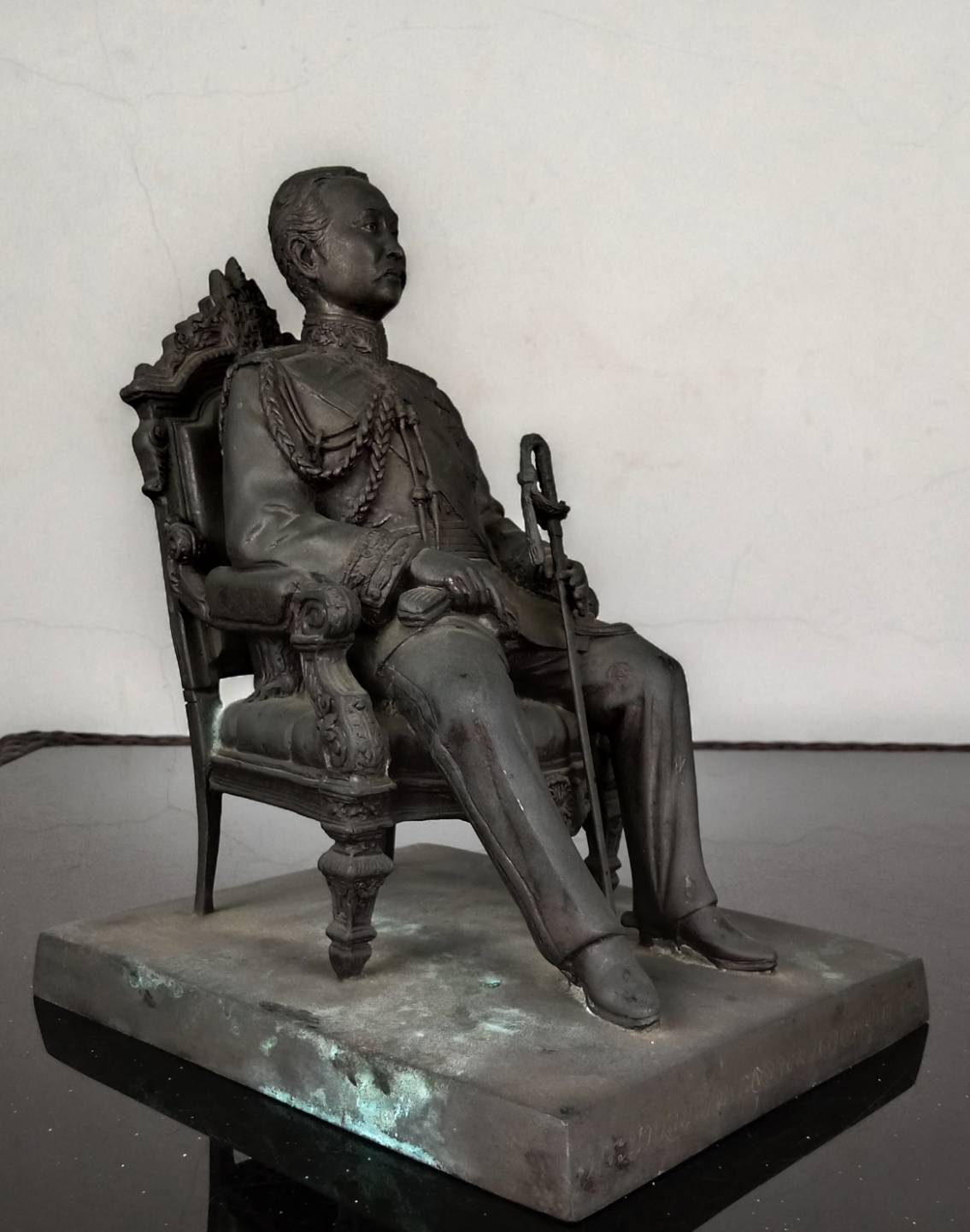 435.พระบรมรูปหล่อในหลวงรัชกาลที่5 พระบาทสมเด็จพระปรมินทรมหาจุฬาลงกรณ์ พระจุลจอมเกล้าเจ้าอยู่หัว ทรงประทับนั่งบัลลังก์