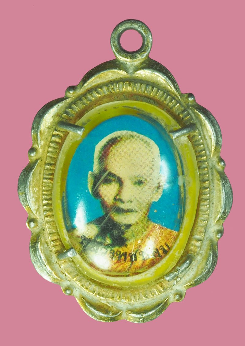 A5706 ล็อกเก็ตหลวงพ่อขอม วัดไผ่โรงวัว สุพรรณบุรี 84