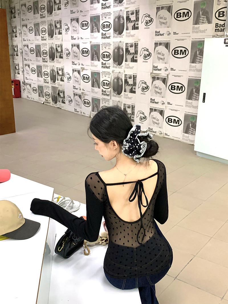 ส่งด่วนในไทย เสื้้อยืดแขนยาว ซีทรูหลัง พร้อมส่ง CN1138