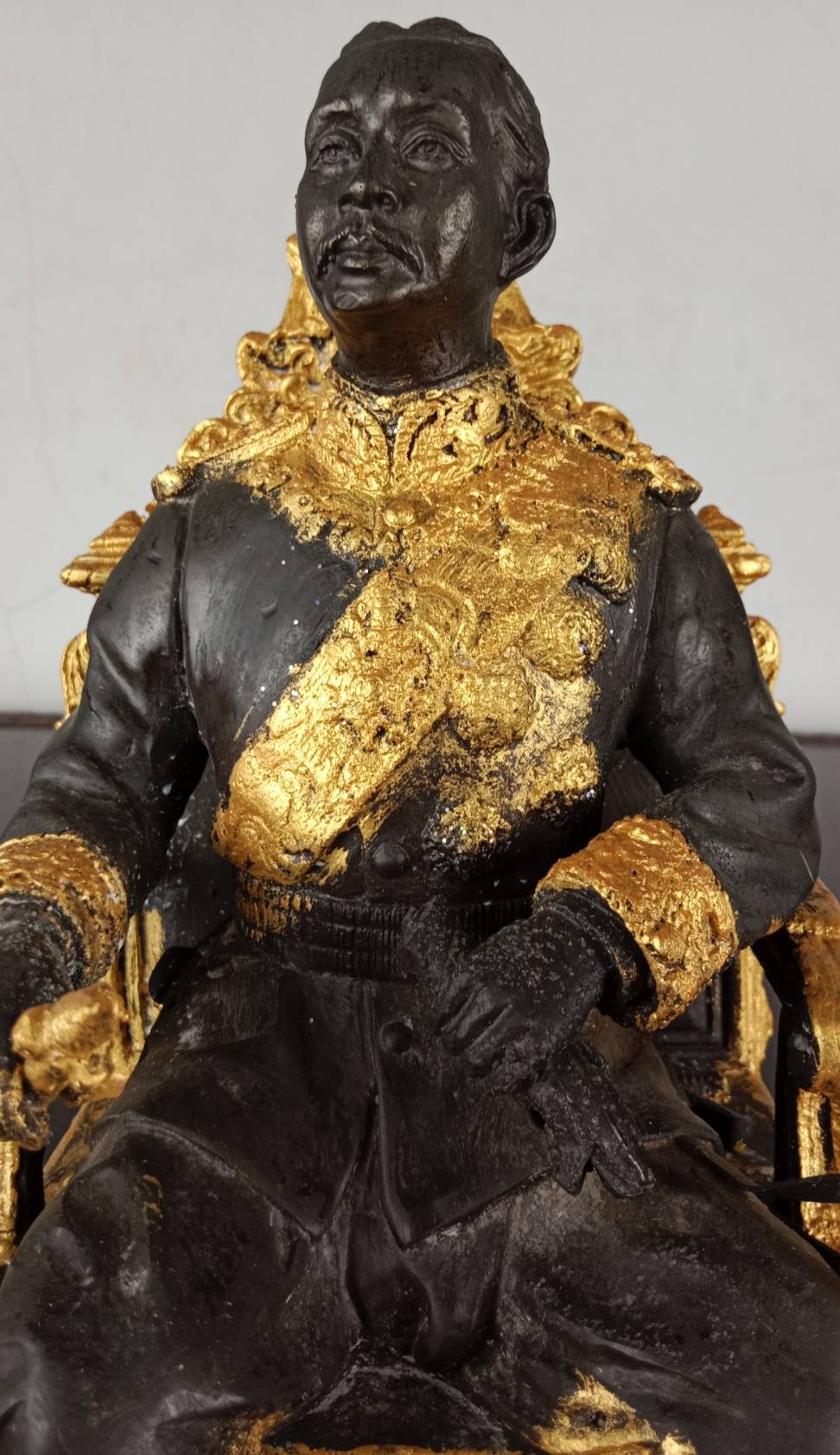 408.พระบรมรูปหล่อในหลวงรัชกาลที่5 พระบาทสมเด็จพระปรมินทรมหาจุฬาลงกรณ์ พระจุลจอมเกล้าเจ้าอยู่หัว ทรงประทับนั่งบัลลังก์