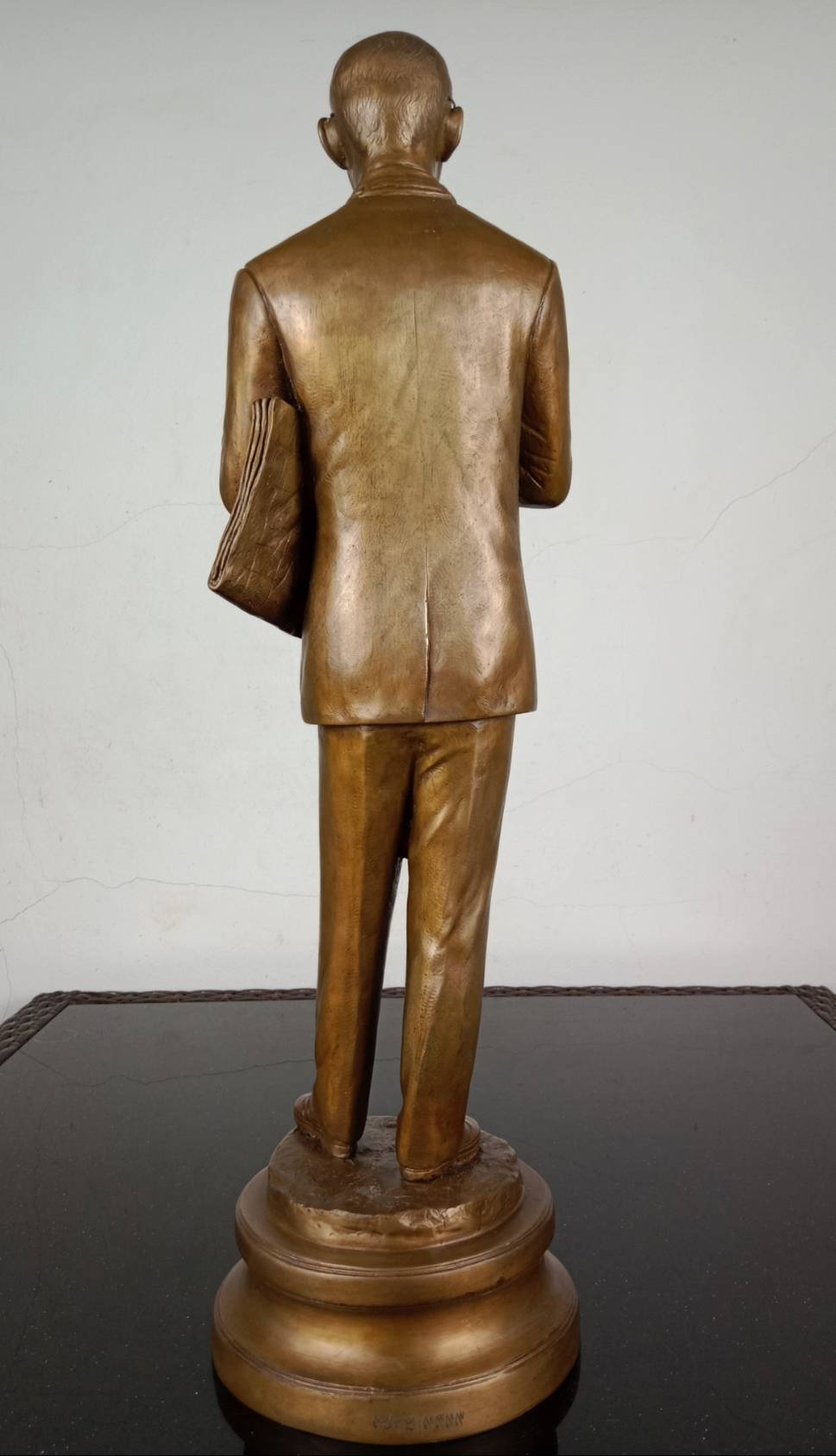 526.พระบรมรูปหล่อในหลวงรัชกาลที่9 พระบาทสมเด็จพระปรมินทรมหาภูมิพลอดุลยเดช "ทรงงาน"(จำลอง)