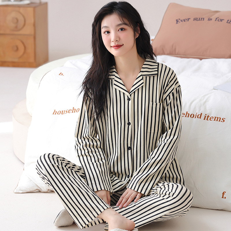 ชุดนอน แขนยาว-ขายาว มีหลายแบบ พร้อมส่ง