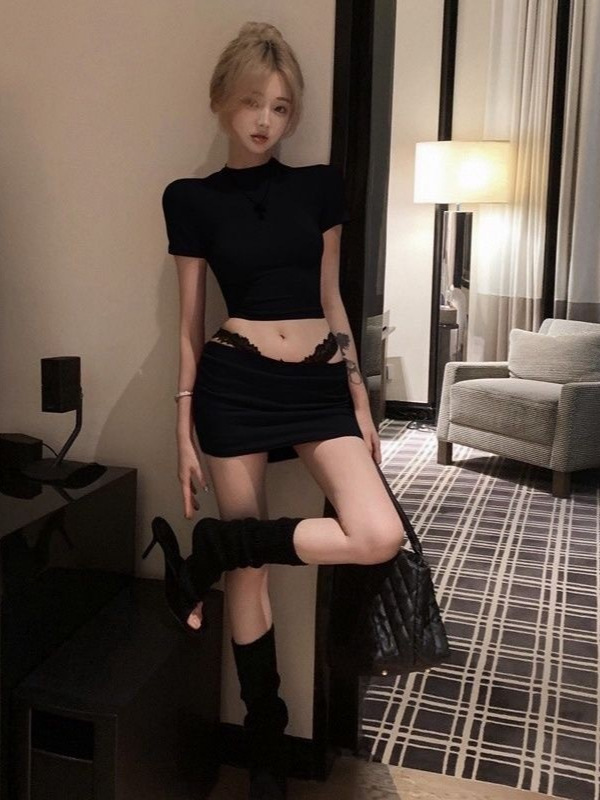 ชุดเซท เสื้อ+กระโปรง พร้อมส่งด่วนไทย