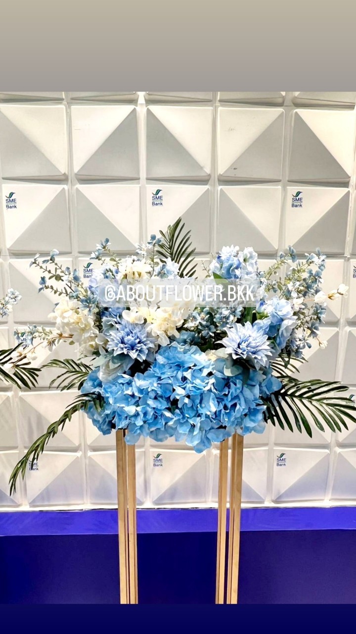 Artificial Flowers Stand เปิดงาน 2 ชิ้น โทนฟ้า (แบบเช่า) พร้อมตกแต่ง สามารถเปลี่ยนสีได้