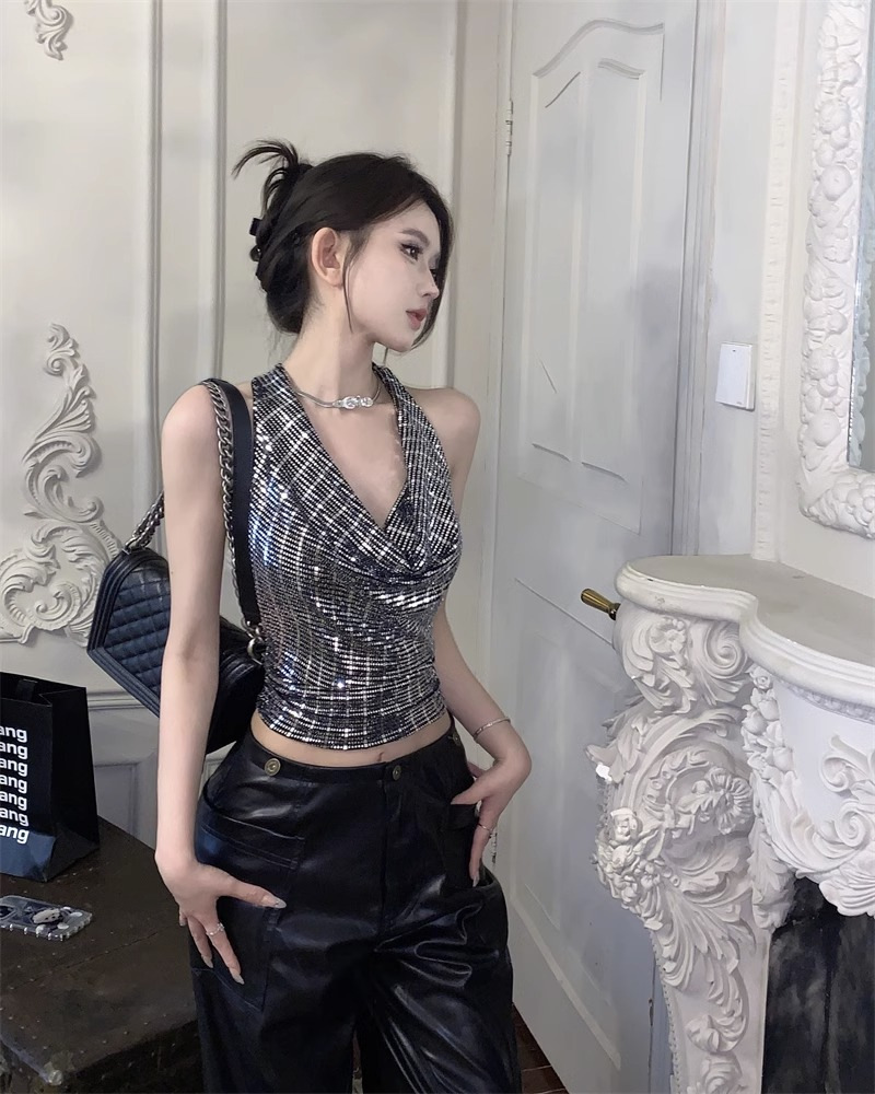 เสื้อวิ๊ง คล้องคอ โชว์หลัง พร้อมส่งในไทย รหัส CN7292