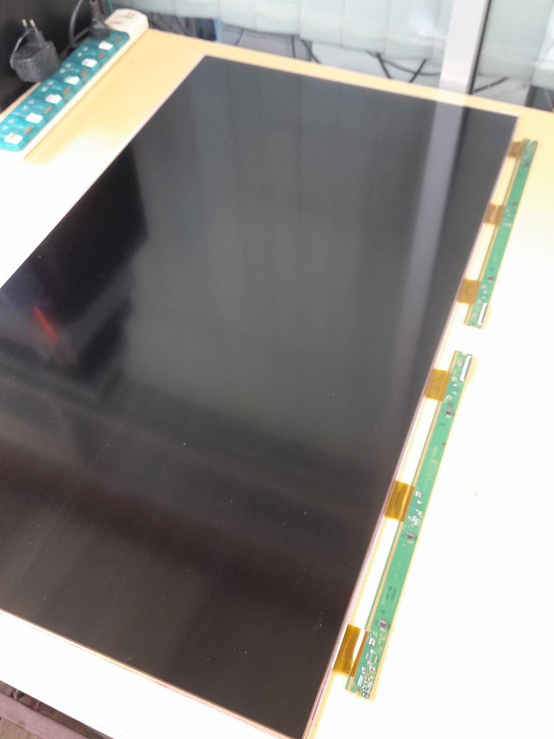 จอทีวี LCD TV LG 42" รุ่น 42LK410 ของถอดแท้ศูนย์ / มือสอง