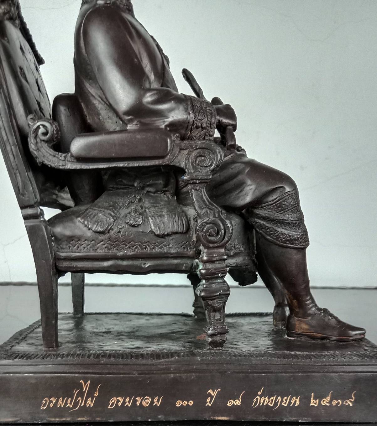 444.พระบรมรูปหล่อในหลวงรัชกาลที่5 พระบาทสมเด็จพระปรมินทรมหาจุฬาลงกรณ์ พระจุลจอมเกล้าเจ้าอยู่หัว ทรงประทับนั่งบัลลังก์