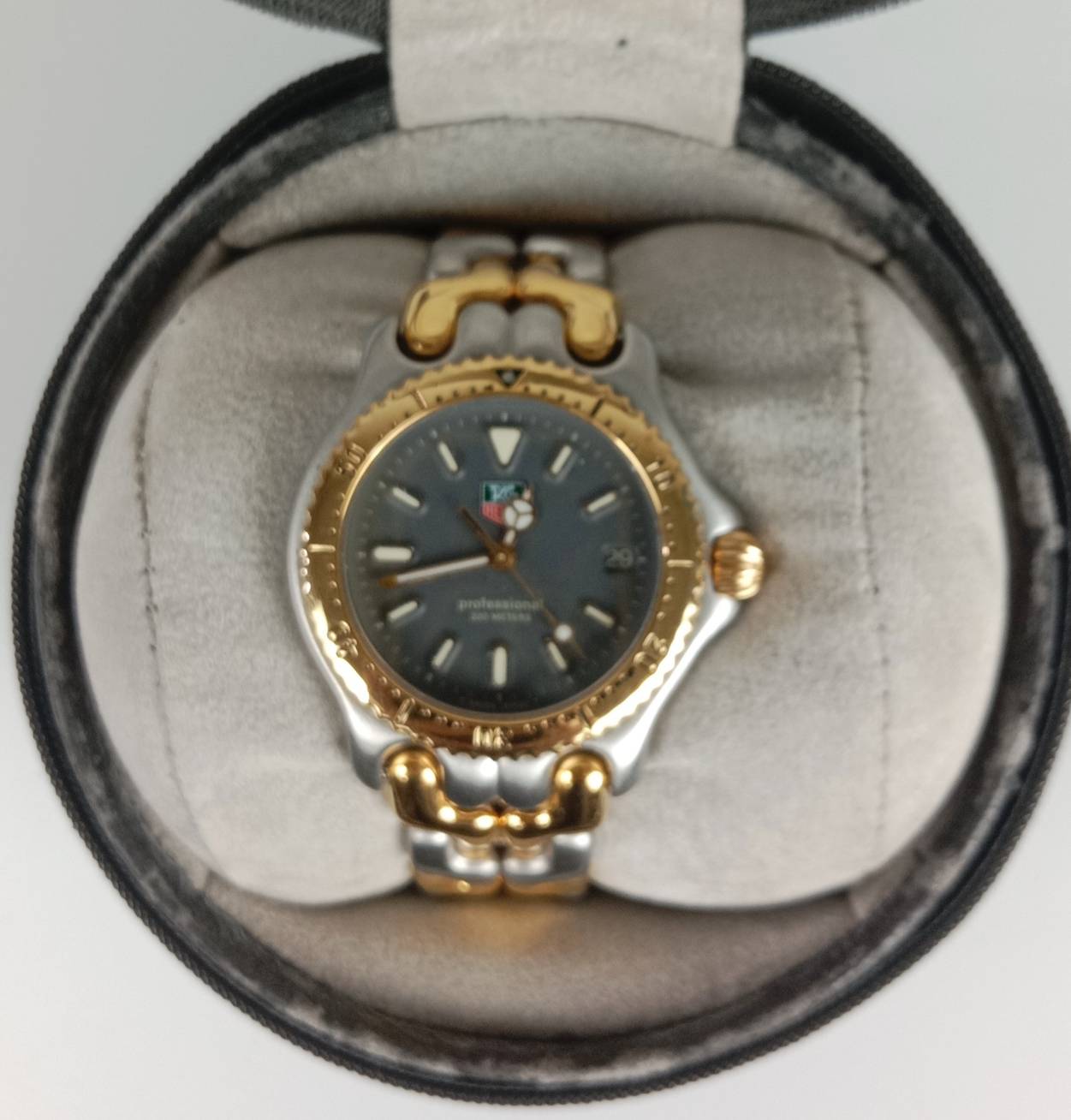 21.TAG HEUER ระบบ Quartz Boy size หน้าปัด 36 mm พร้อมกล่องแท้