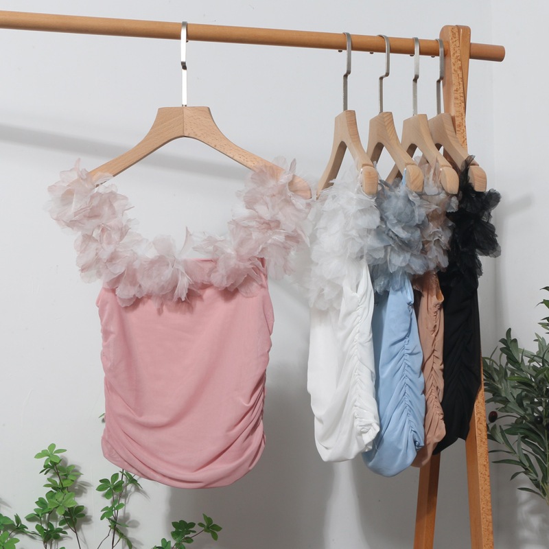 เสื้อปาดไหล่ เสื้อแต่งดอกไม้ 3D รหัส CN2075