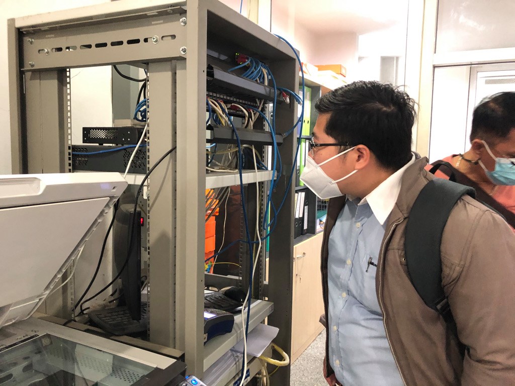 งานวางระบบอุปกรณ์ Router ศูนย์บริการรถยนต์ยี่ห้อ HONDA จังหวัดอุตรดิตถ์