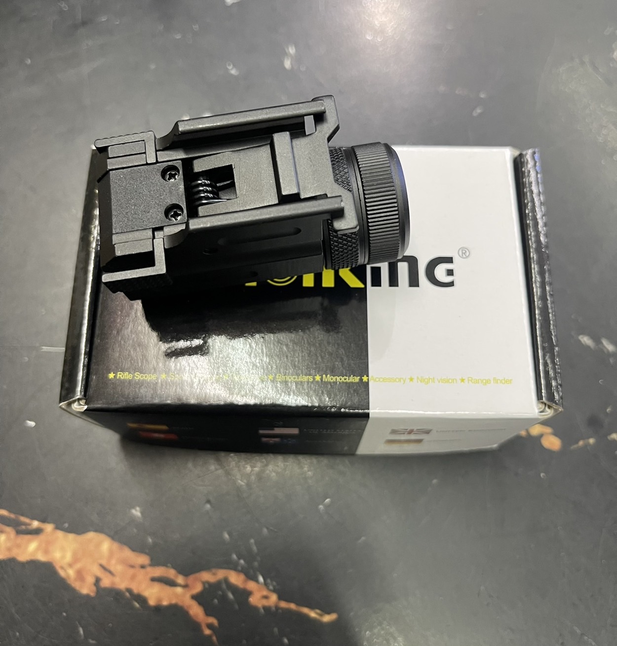 เลเซอร์ติดปืนสั้น จุดสีเขียว ยี่ห้อ Visionking