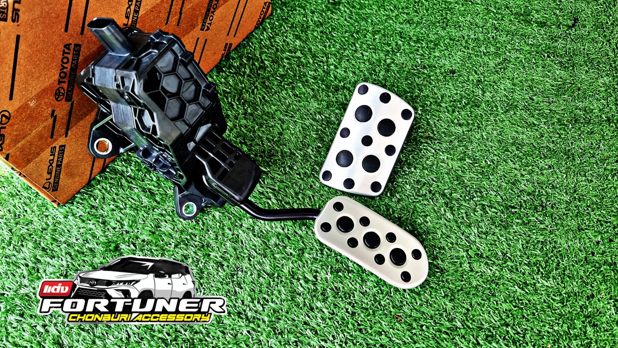 แป้นเบรค+คันเร่ง GRsport แท้ศูนย์ โตโยต้า ฟอร์จูนเนอร์