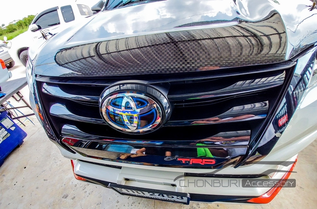 โลโก้แก้วสำหรับด้านหน้า MADE IN JAPAN โตโยต้า ฟอร์จูนเนอร์