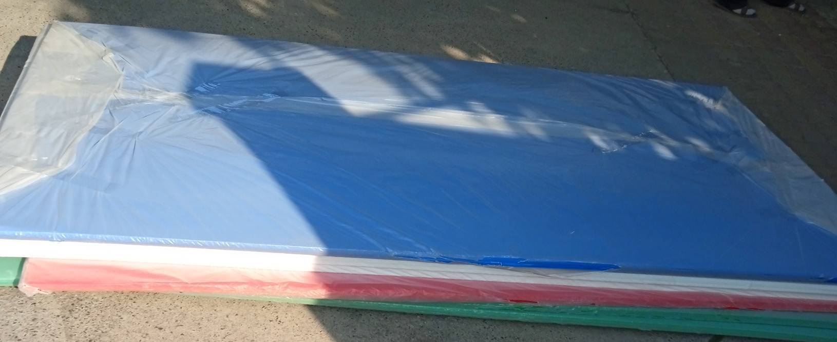 ฟิวเจอร์บอร์ดขนาด 1.30x2.45 M หนา 4 มม ทุกสี ราคาแผ่นละ170บาท (บรรจุ10แผ่น/แพ็ค) ขายยกแพ็ค