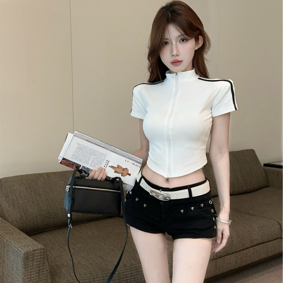 เสื้อครอป สตรีท ซิปหน้า รหัส CN2676