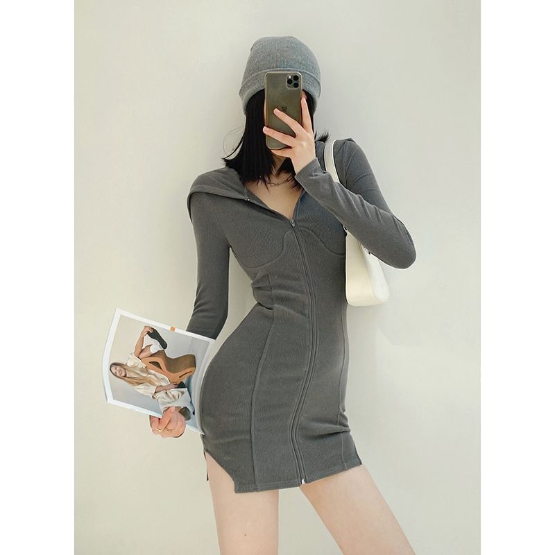 เดรสฮู้ด เดรสแขนยาว ซิปหน้า สีน้ำตาล CN2416