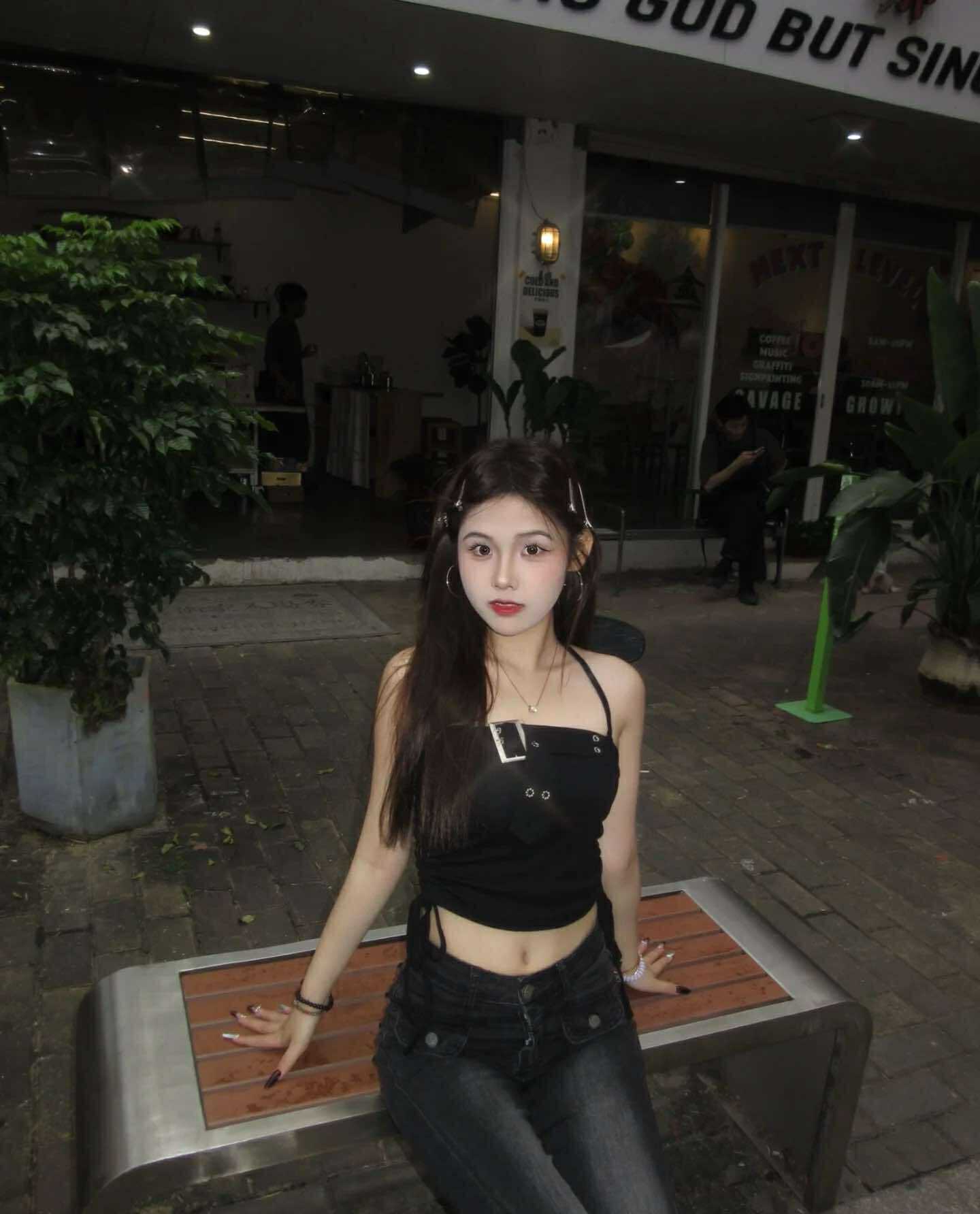 เสื้อครอป สายเดี่ยว สไตล์เกาหลี CN5064 พร้อมส่ง