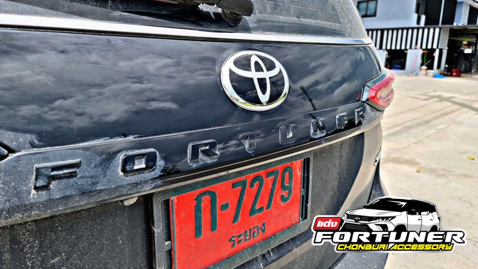 โลโก้แก้วสำหรับด้านหลัง MADE IN JAPAN โตโยต้า ฟอร์จูนเนอร์