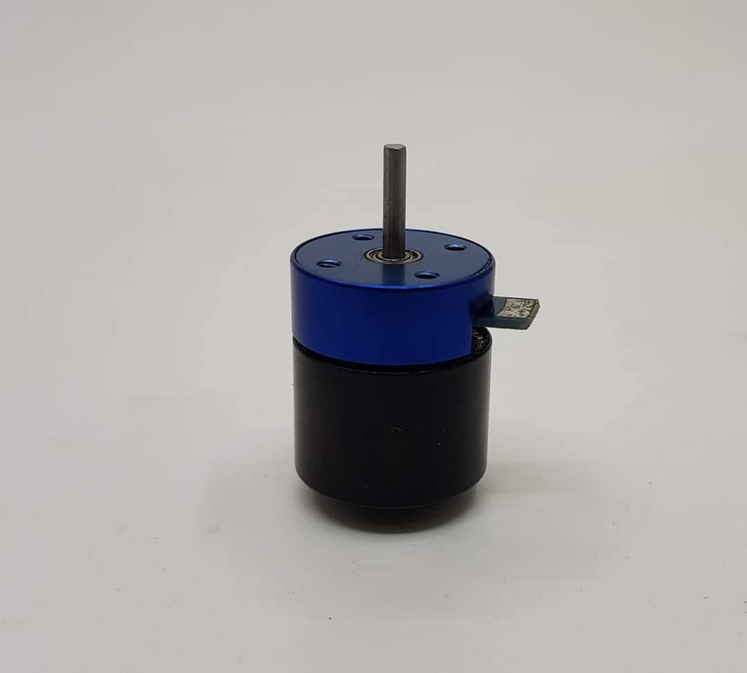 มอเตอร์บลัสเลส 3800KV แกน 1.5mm ขนาดเท่ามอเตอร์รถกระป๋อง สำหรับเอาไปดัดแปลง