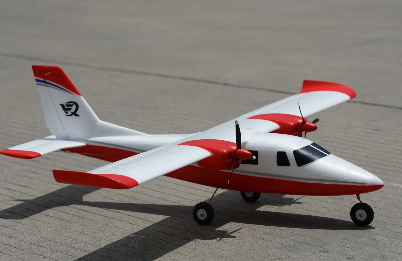 Xfly Model 850Mm P68 Twin Motor trainer plane PNP เครื่องบินไฟฟ้า พร้อมชุดไฟ (ไม่รวม รีโมท และ แบต)