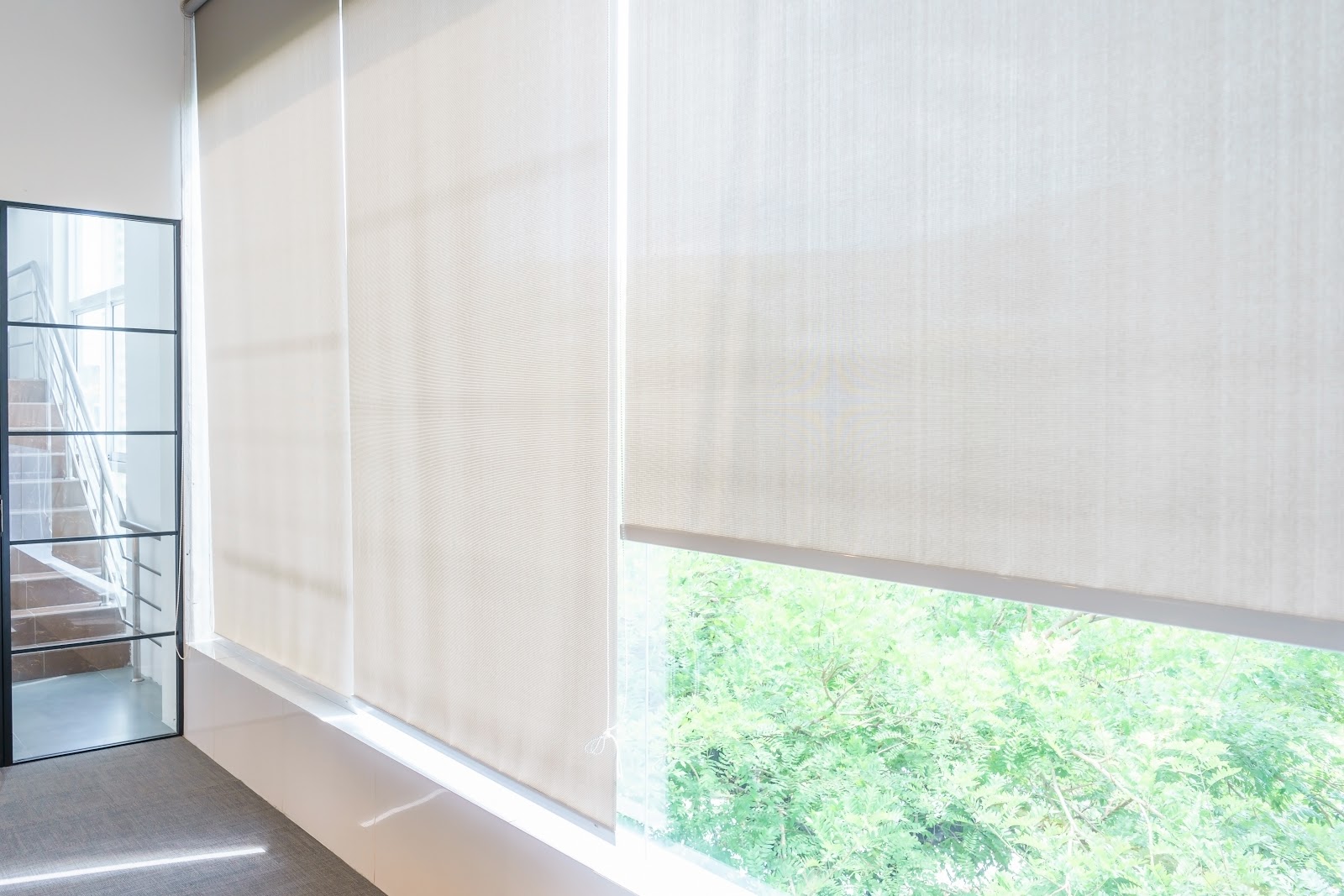 ม่านม้วนกรองแสง แบบ โปรงแสง DIM OUT Rolling Blinds TLBs DIํY สำเร็จรูป