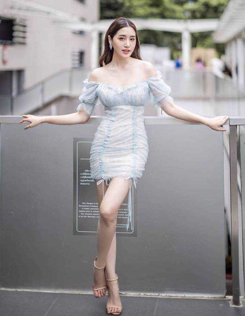 🧸 XS 🧸 ป้าย Nittaya ESM. เดรสคอกว้างกึ่งปาดไหล่ผ้าลูกไม้ซีทรูสีฟ้าทับผ้าซับด้านในสีนู้ด