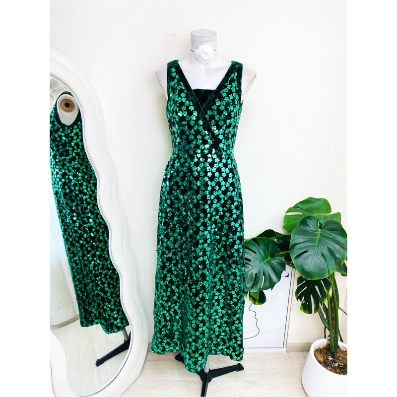 ไซด์ M แบรนด์ HUKO แท้ 100%🌸 Maxidress เดรสยาว ผ้ากำมะหยี่ ลายตาราง งานเกล็ดวิบวับ สีเขียว เดรสออกงาน ชุดปาร์ตี้