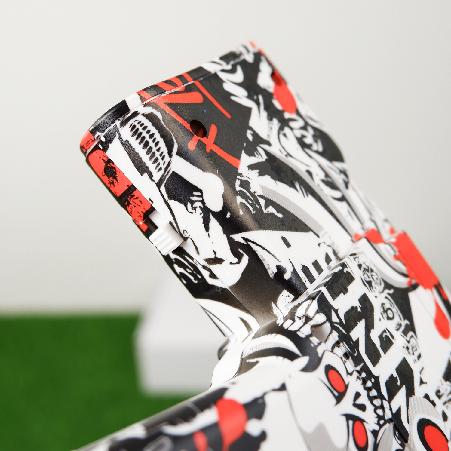 (03)AKM47 mini สีแดงลายกราฟิกตี้ ปืนเจลไฟฟ้า