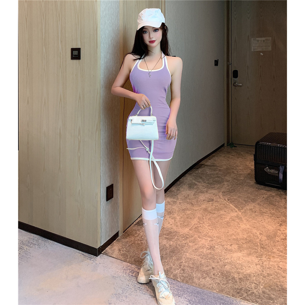 ชุดเดรสกระโปรงเซ็กซี่ สีม่วง เดรสสายเดี่ยว รัดรูป CN2236