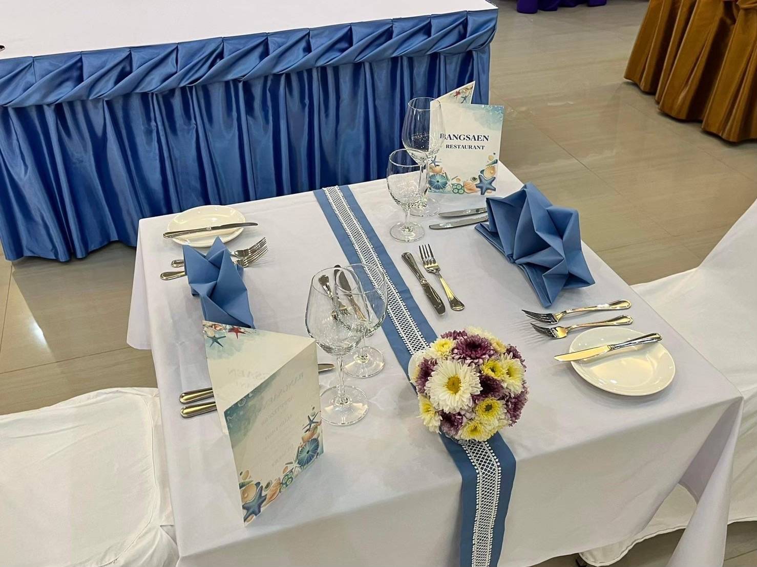 ผ้าเช็ดปาก napkin (Cotton satin 100%) สำหรับบนโต๊ะอาหาร