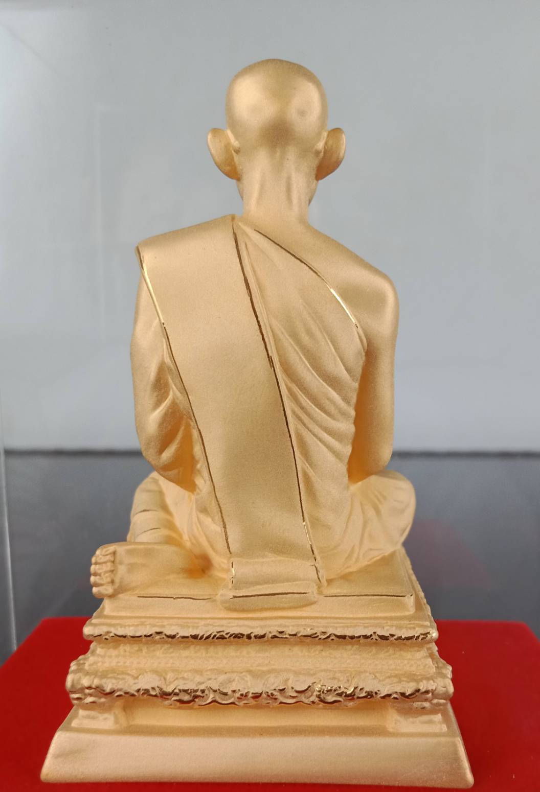 453.พระบรมรูปในหลวงรัชกาลที่9ทรงผนวช หุ้มทองคำแท้ 99.99%