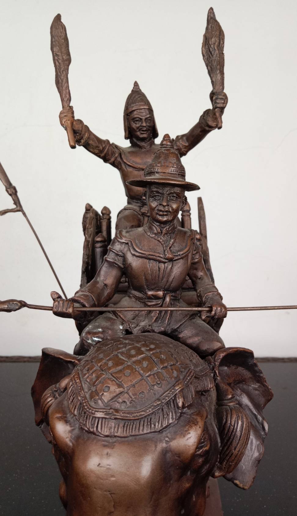 587.พระบรมรูปหล่อสมเด็จพระนเรศวรมหาราชทรงช้างศึก