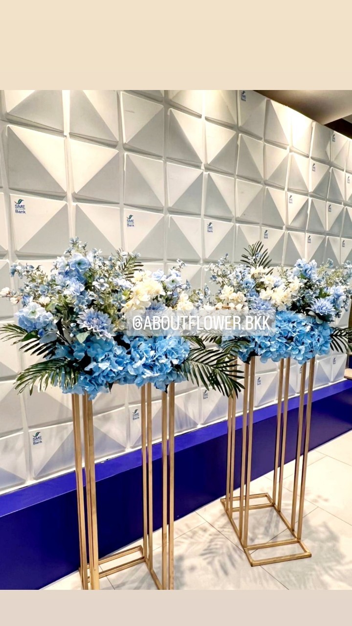 Artificial Flowers Stand เปิดงาน 2 ชิ้น โทนฟ้า (แบบเช่า) พร้อมตกแต่ง สามารถเปลี่ยนสีได้