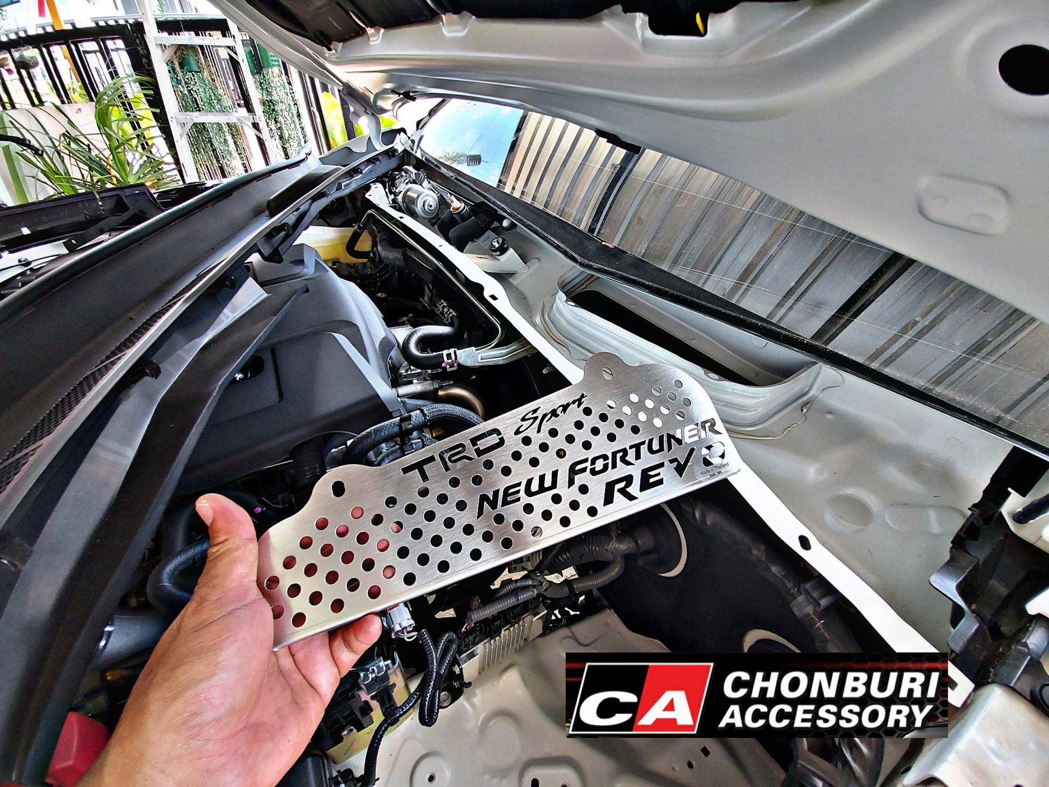 เเผ่นกันหนู โตโยต้า ฟอร์จูนเนอร์ รีโว่