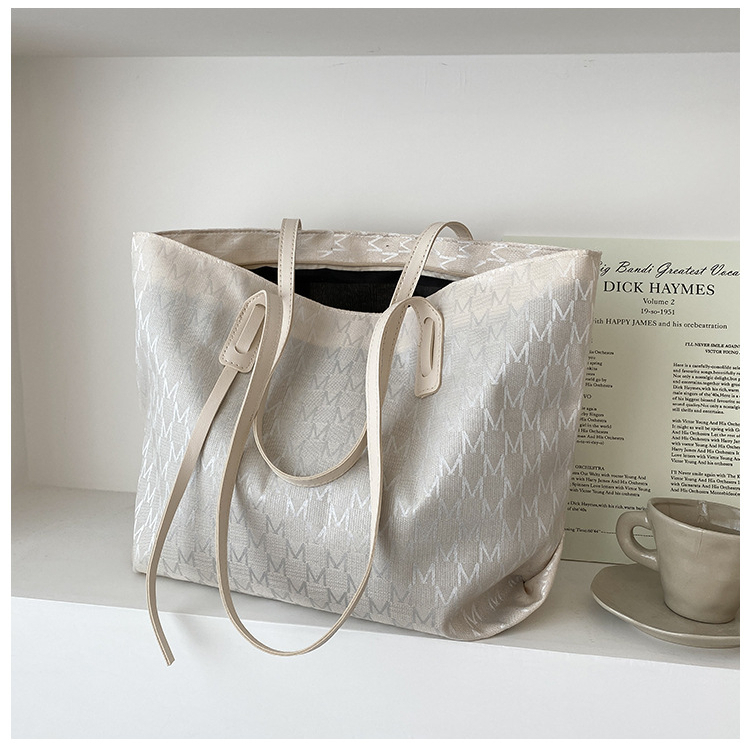 กระเป๋าใบใหญ่ กระเป๋าแฟชั่น รหัส Bag3653