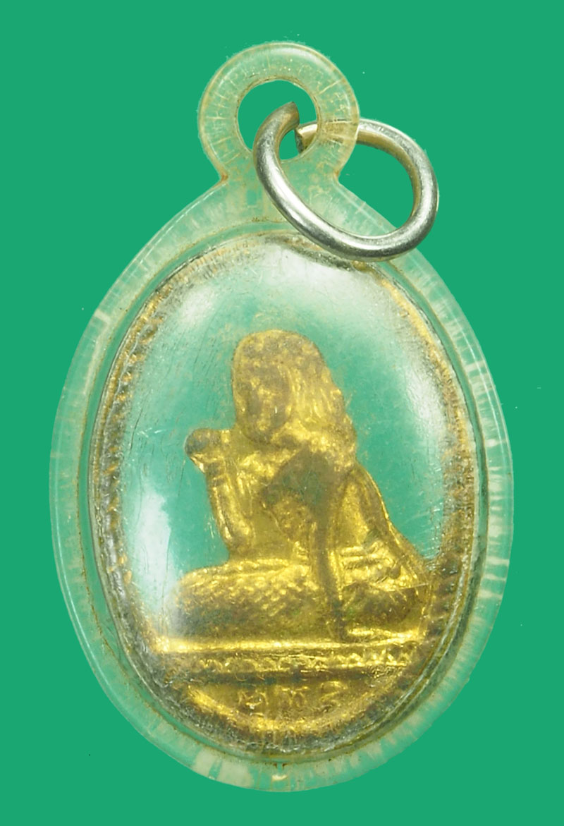 A5056 พระนางกวัก กระหลั่ยทอง เลี่ยมพลาสติกเก่า ไม่ทราบที่และปีสร้าง 12