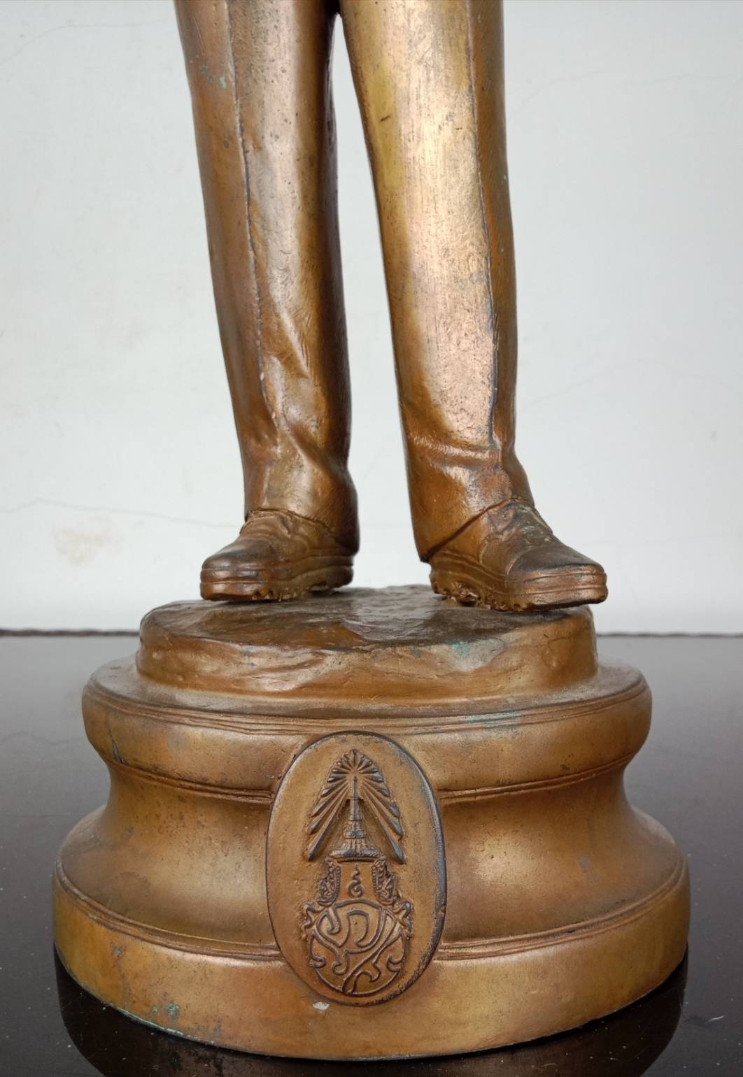 473.พระบรมรูปหล่อในหลวงรัชกาลที่9 พระบาทสมเด็จพระปรมินทรมหาภูมิพลอดุลยเดช "ทรงงาน"(จำลอง)