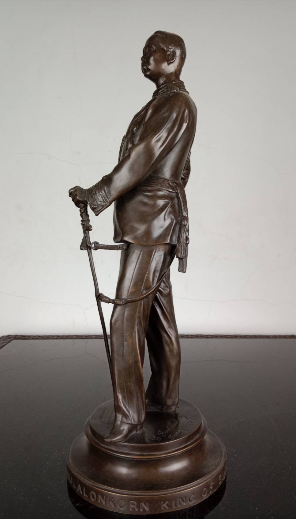 237.พระบรมรูปหล่อในหลวงรัชกาลที่5 พระบาทสมเด็จพระปรมินทรมหาจุฬาลงกรณ์ พระจุลจอมเกล้าเจ้าอยู่หัว ประทับยืน ฐานกลม