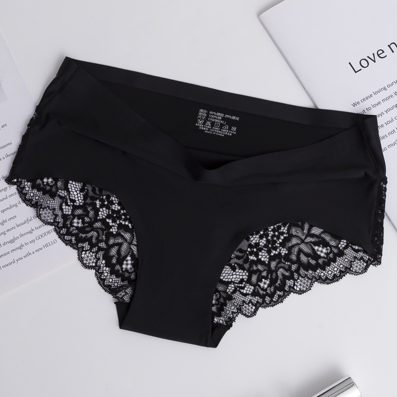 กางเกงในผ้านิ่ม แต่งขอบลูกไม้ Z71