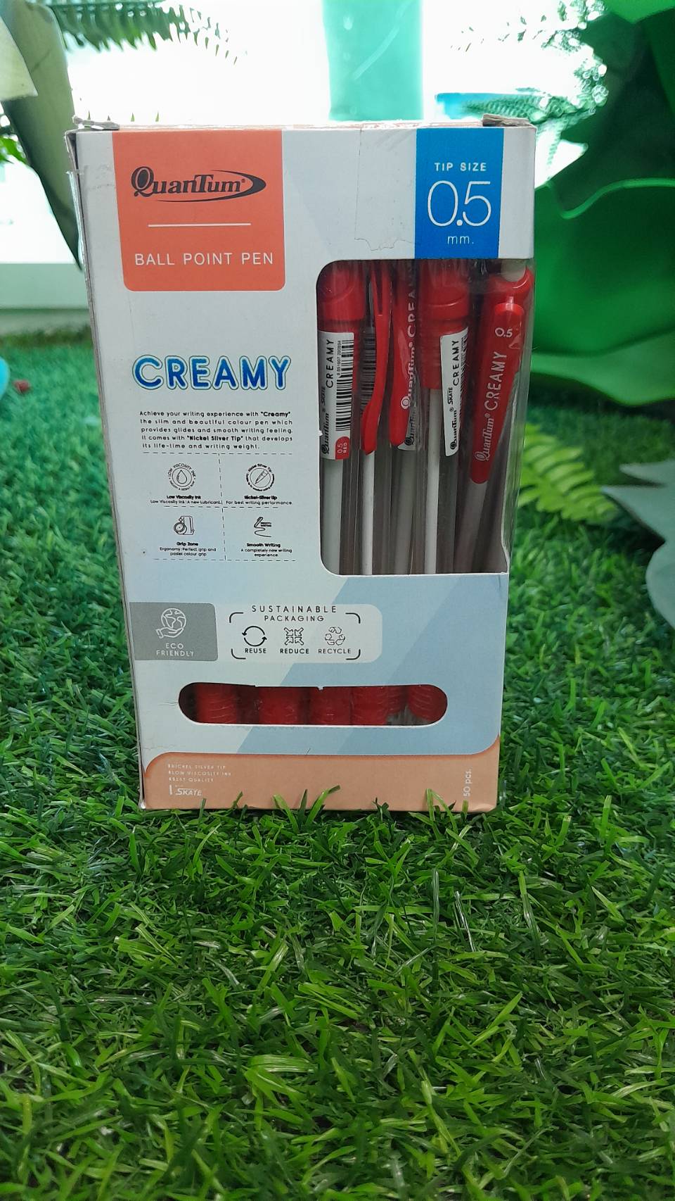 8851907290887 ปากกาแดง ตราควอนตั้ม 0.5 มม (กล่อง 50แท่ง)