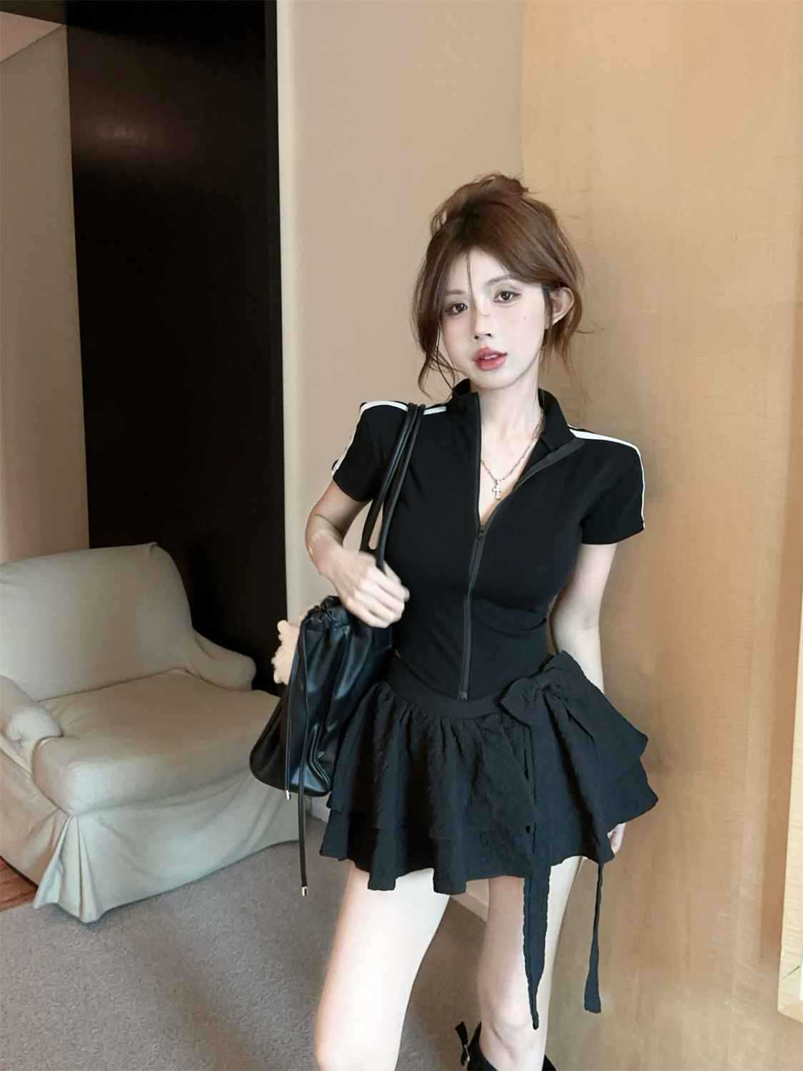 เสื้อครอป สตรีท ซิปหน้า รหัส CN2676