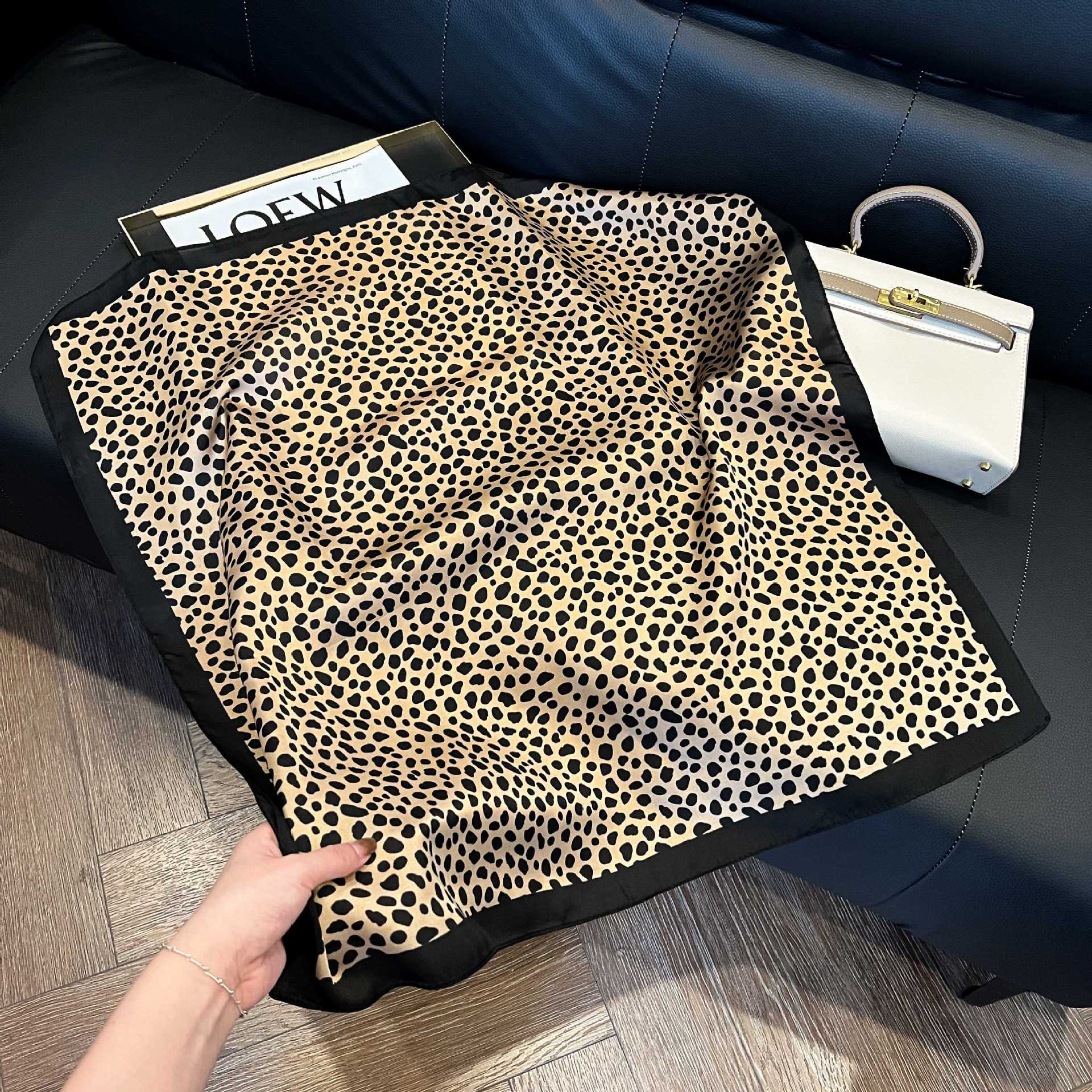 ผ้าคลุมไหล่ ผ้ากันแดด สุดฮิต นิ่มลื่นเนื้อผ้าดีมาก 🇹🇭พร้อมส่งในไทย🇹🇭