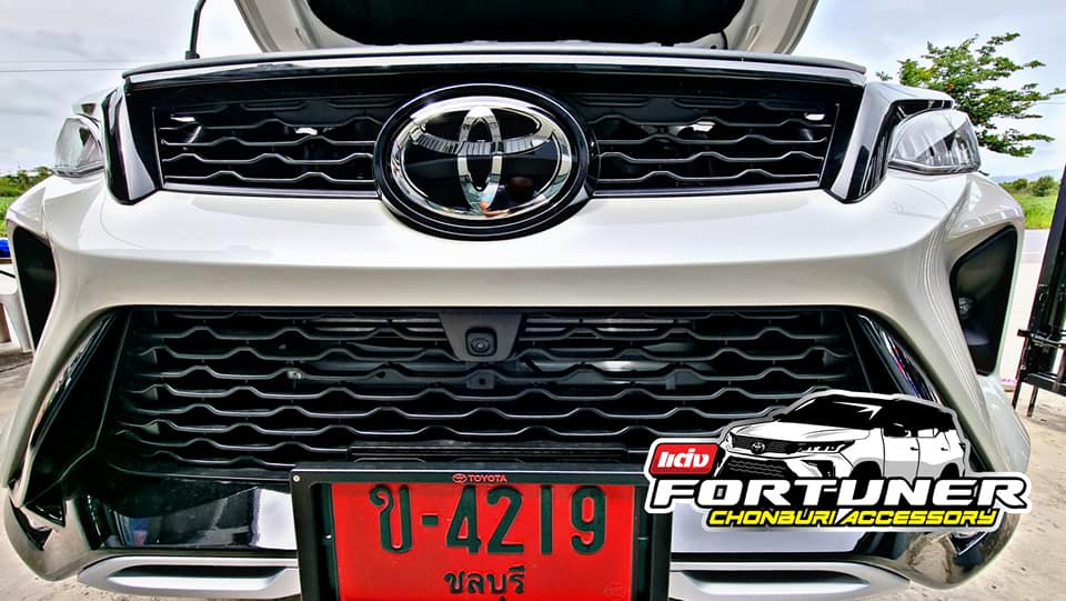 โลโก้แก้วสำหรับด้านหน้า MADE IN JAPAN โตโยต้า ฟอร์จูนเนอร์