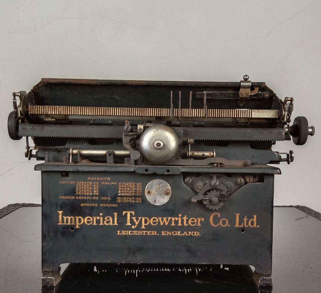 501.เครื่องพิมพ์ดีดยี่ห้อ Imperial จากประเทศอังกฤษ