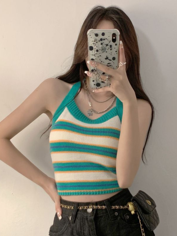 เสื้อสายเดี่ยวไหมพรม สายผูกคล้องคอ CN8818 สินค้าพร้อมส่งในไทย