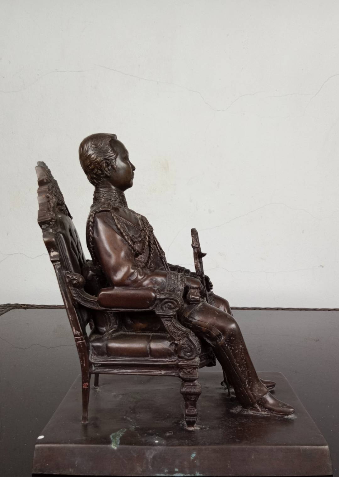 572.พระบรมรูปหล่อในหลวงรัชกาลที่ 5 พระบาทสมเด็จพระปรมินทรมหาจุฬาลงกรณ์ พระจุลจอมเกล้าเจ้าอยู่หัว ทรงประทับนั่งบัลลังก์