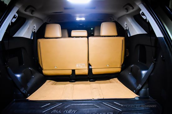 ไฟLEDเพดาน 42 ดวง เต็มโคม ส่องสว่าง ภายในรถ โตโยต้า ฟอร์จูนเนอร์