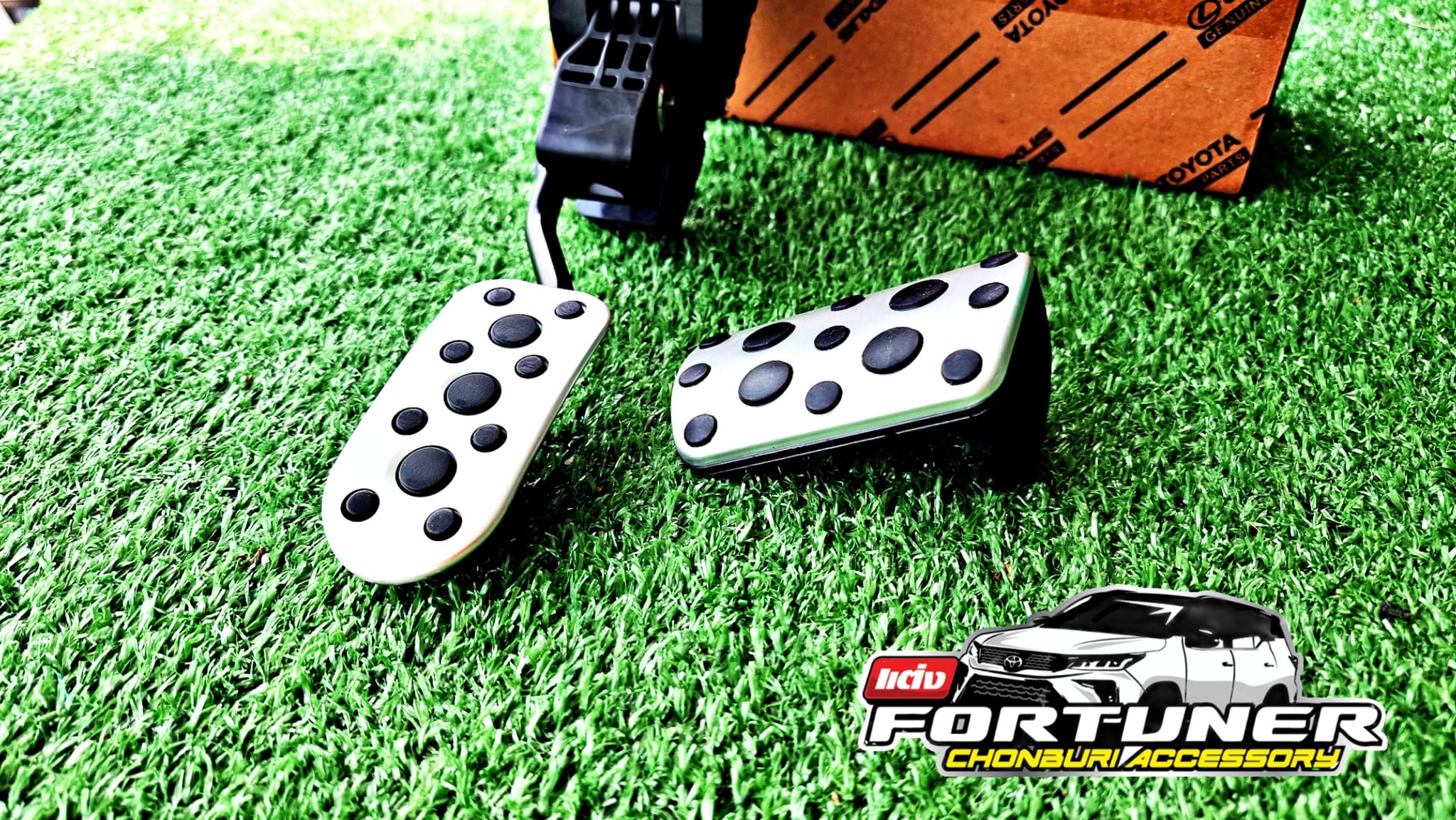 แป้นเบรค+คันเร่ง GRsport แท้ศูนย์ โตโยต้า ฟอร์จูนเนอร์