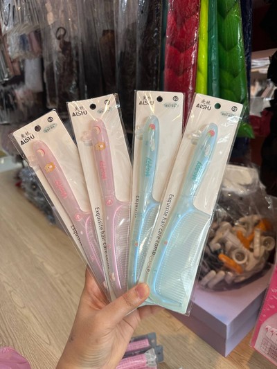 หวีพาสเทล หวีแปลง พกพา สุ่มสีส่ง