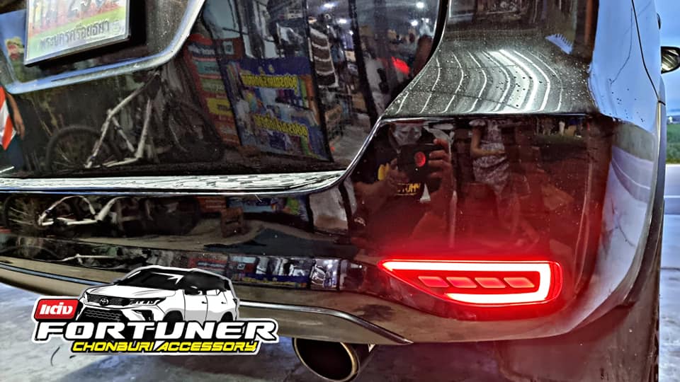 ไฟทับทิมท้าย3สเต๊ป โตโยต้า ฟอร์จูนเนอร์